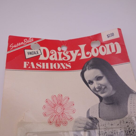 Vintage Susan Bates Daisy-Loom Fashions with Directions & Original Packaging - Picture 2 of 11
